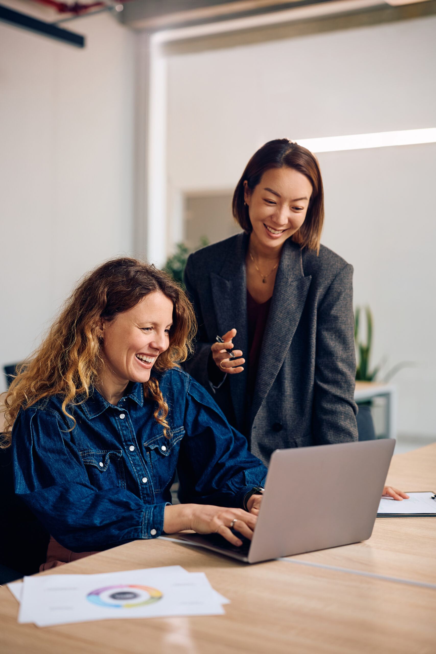 HOA board member and her HOALiving accounting team member finding success with year-end financial audit reports.